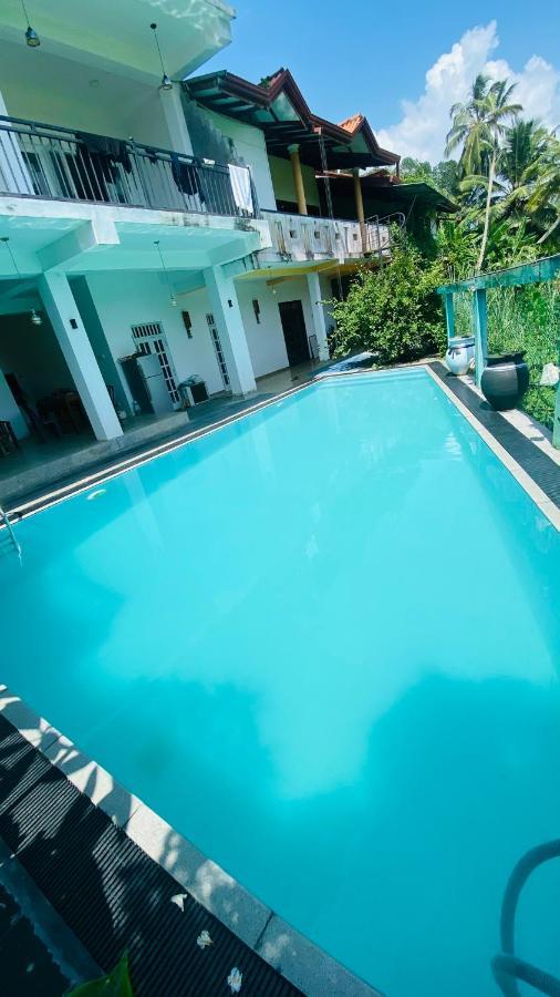 Royal Ace Unawatuna Exterior photo