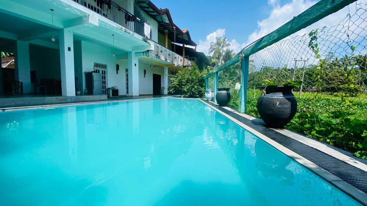 Royal Ace Unawatuna Exterior photo