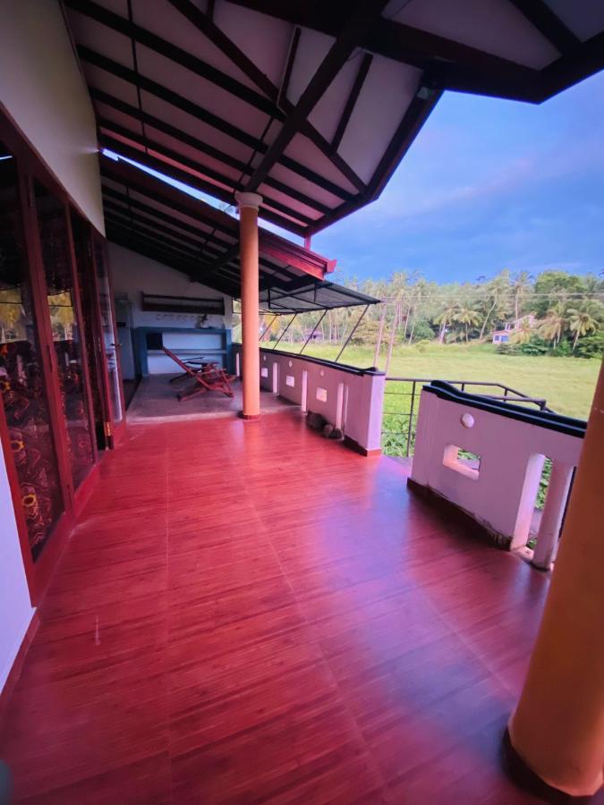 Royal Ace Unawatuna Exterior photo