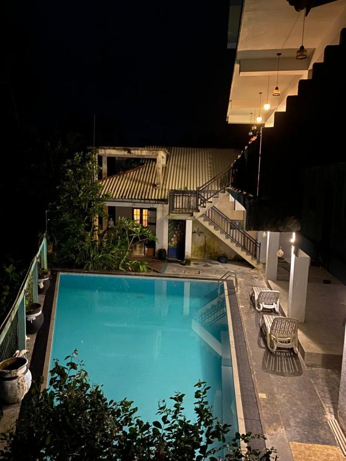 Royal Ace Unawatuna Exterior photo