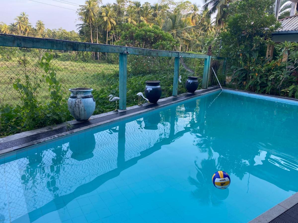 Royal Ace Unawatuna Exterior photo