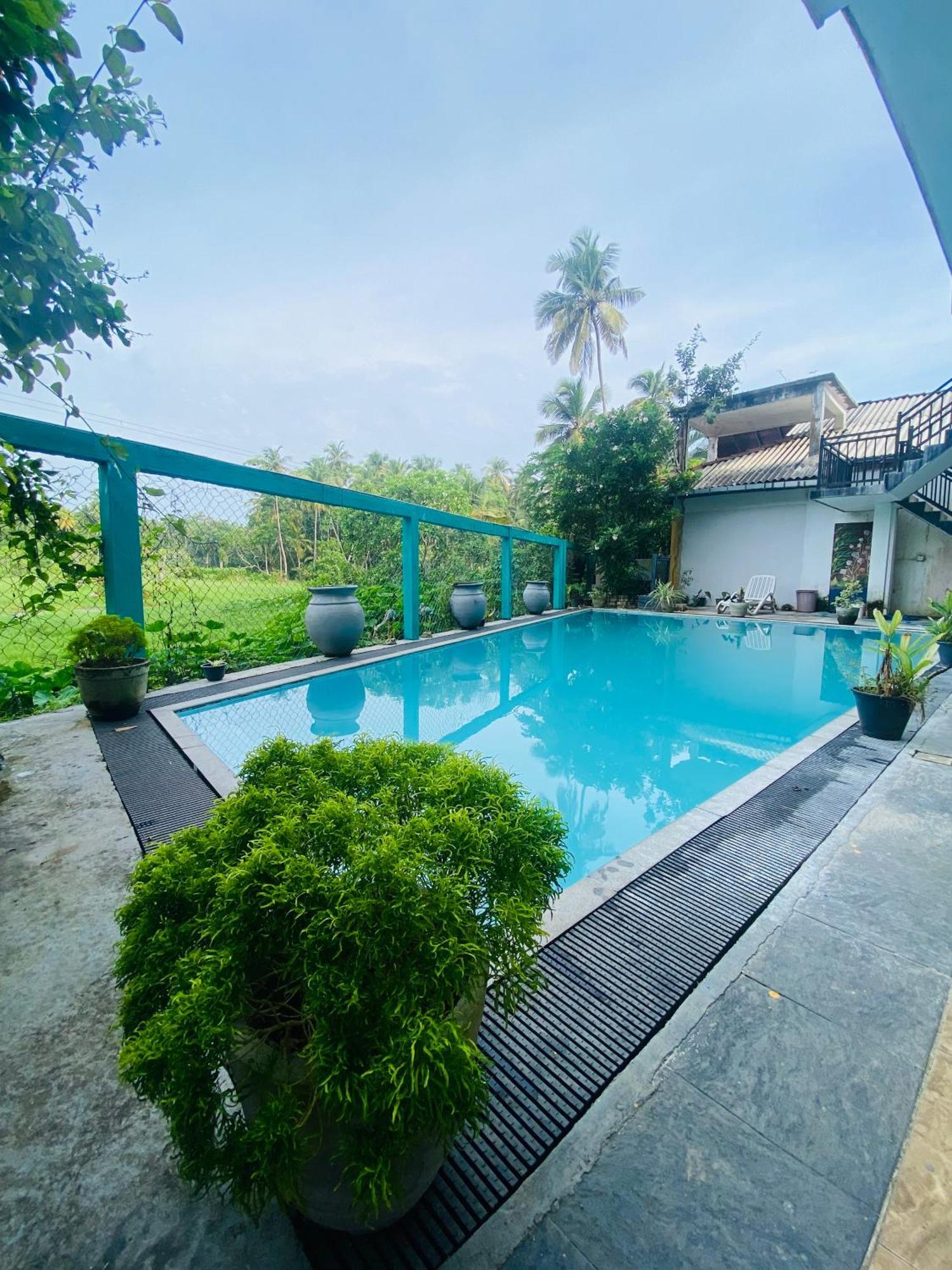 Royal Ace Unawatuna Exterior photo